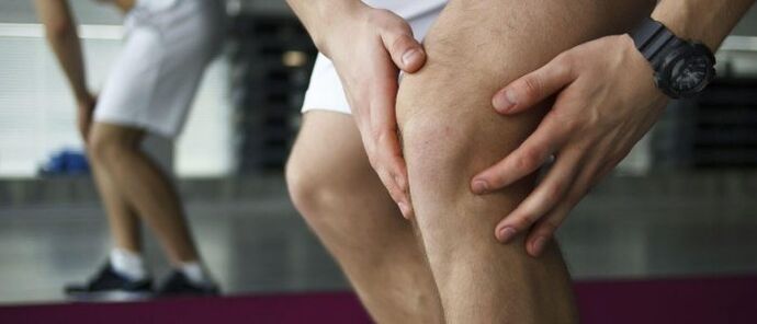 Schmerzen im Kniegelenk aufgrund von Arthrose