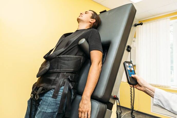 Rückentraktion bei Osteochondrose